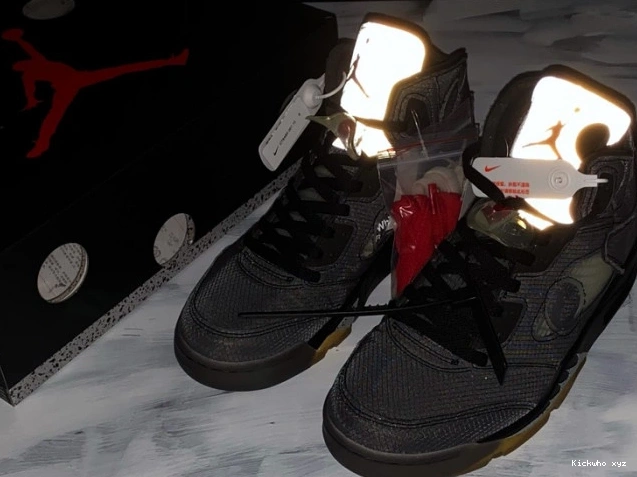 Off-White x Jordan CT8480-001 Air 5 Black 0822